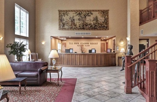 Pembine Apartment | Wisconsin Escape | Premier Suite | Golf Course