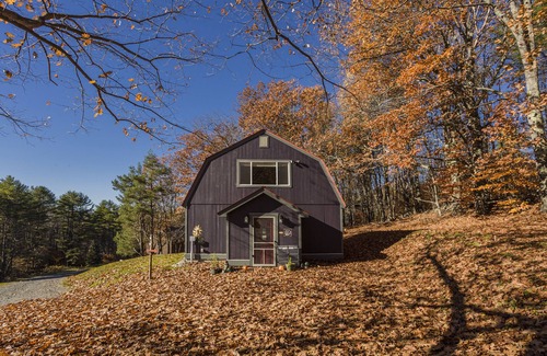 Hartland House | Wise Pines Renovated Barn [Bunkhouse]