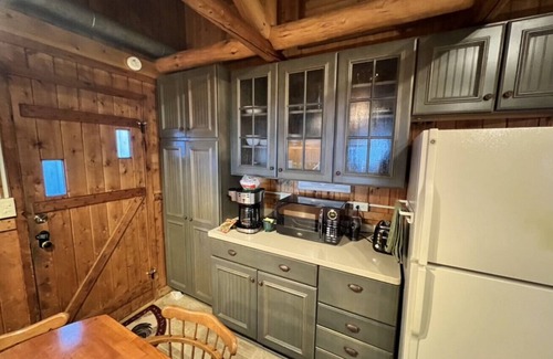 Rowleys Bay Cabin | Wismar Cabin Waterfront with Private Beach