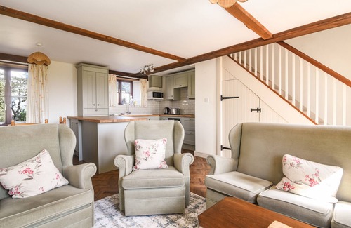 Axminster Cottage | Wisteria Cottage
