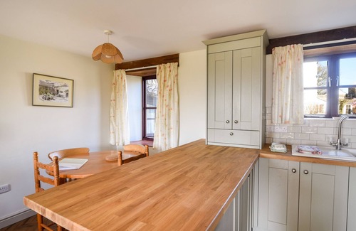 Axminster Cottage | Wisteria Cottage