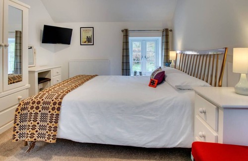 Ysbyty Ystwyth House | Wisteria Cottage - Bwthyn yr Ardd