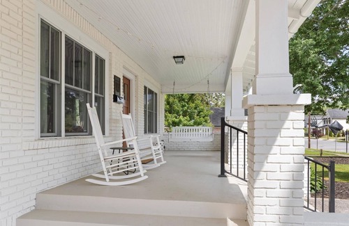 Brevard House | Witek Rinker House | 4 Bed, 2 Bath