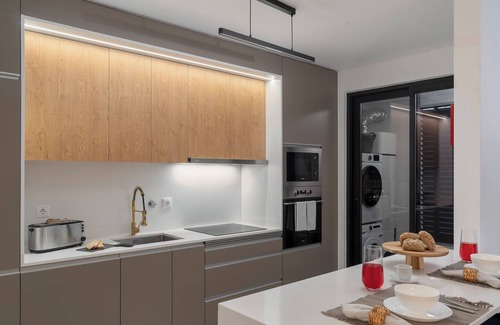Sao Pedro Apartment | With Pool and Balcony - Uptown II