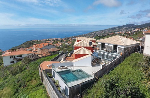 Arco da Calheta House | With pool in Calheta - Villa Island Roots