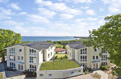 Gohren Apartment | With sea view and balcony, use of swimming pool and sauna - Sea view apartment 65