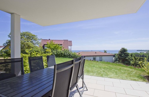 Gohren Apartment | With sea view and terrace, use of swimming pool and sauna - sea view apartment 68