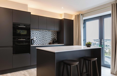 Portrush Apartment | With striking sea views, plenty of space and access to the heart of Portrush.