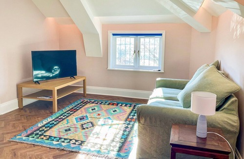 Lostwithiel Cottage | Within stunning private grounds, Applebarn awaits.