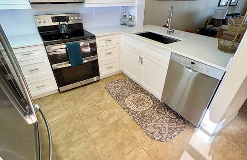 Marco Island Condo | Within walking distance to beach access and restaurants. Newly decorated Condo