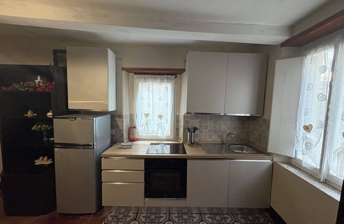 Mologno Apartment | Within walking distance of downtown, with free public parking