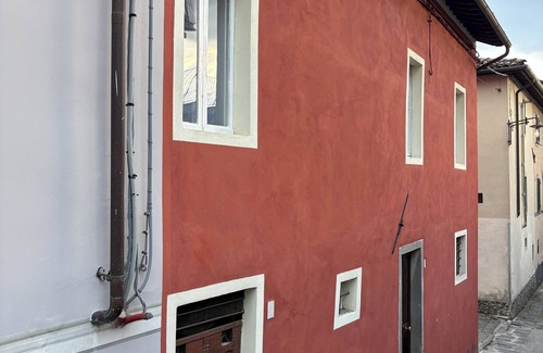 Mologno Apartment | Within walking distance of downtown, with free public parking