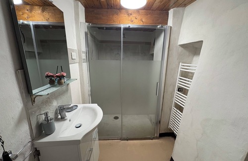 Mologno Apartment | Within walking distance of downtown, with free public parking