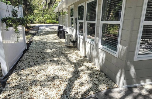 Inglis House | Withlacoochee River, 2/2,pet friendly, sleeps 6, fishing, scalloping, boating.