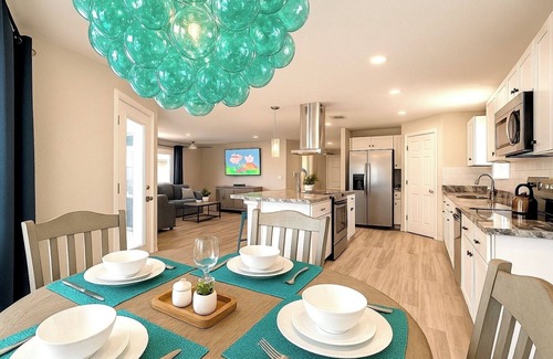 Lake Havasu City Villa | Wknd@Bernies 2Homes-2HotTubs-GAME ROOM, Private Compound-Amazing H2O/Mtn Views!