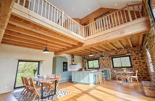 Saint-Aubin-de-Terregatte House | Wonderful private villa for 6 guests with WIFI, TV, terrace and pets allowed