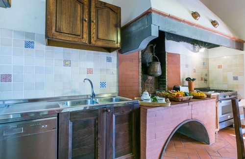 San Casciano in Val di Pesa House | Wonderful private villa for 9 guests with WIFI, hot tub, TV, patio and panoramic view