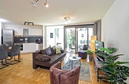 Loschwitz Apartment | Wohnfühlen in Dresden! Wohnen Sie in Einem der Bekanntesten Baudenkmale Dresdens