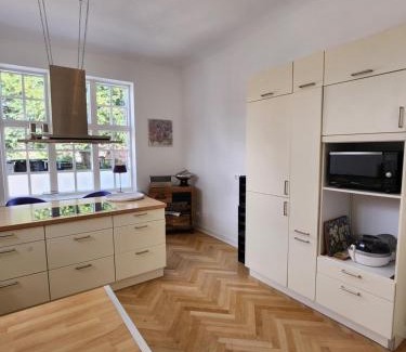 Neumuenster Apartment | Wohnung im Zentum Neumünsters