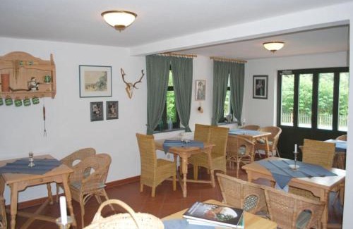 Dargun Apartment | Wohnung in Dargun mit Pool und Streichelzoo, cleaning included