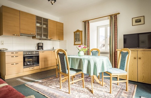 Bad Reichenhall Apartment | Wohnung PREDIGTSTUHL: Helle 2-Zimmer-Nichtraucher-Wohnung für 1-3 Personen mit großem Süd-Balkon