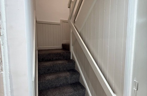 Newcastle-upon-Tyne House | Wolesley-5 Bed 2 Bath Slp 8 Ideal for Contractors