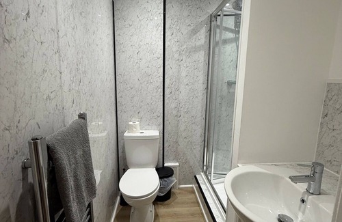 Newcastle-upon-Tyne House | Wolesley-5 Bed 2 Bath Slp 8 Ideal for Contractors