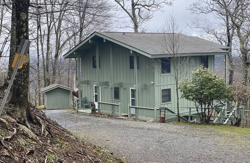 Wolf Laurel House | Wolf Laurel Mountain House with a View