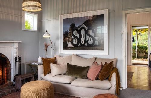 Daylesford House | Wombat Hill Cottage- central Daylesford retreat