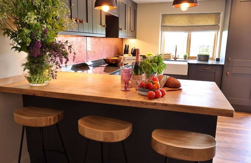 Walton House | Wonderful villa for 8 guests with WIFI, terrace and pets allowed