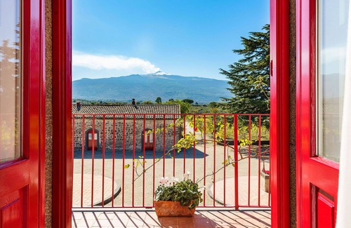 Castiglione di Sicilia Villa | Wonderful private villa for 8 guests with private pool, WIFI, A/C, TV, terrace and panoramic view