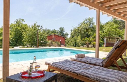 Terranuova Bracciolini Villa | Wonderful private villa with WIFI, private pool, A/C, hot tub, TV, patio and pets allowed