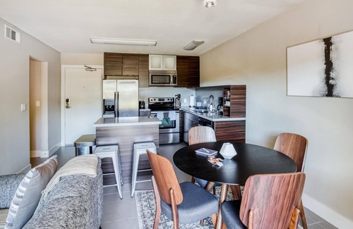 East San Mateo Apartment | Wonderful 1BR in San Mateo, Gym + Pool