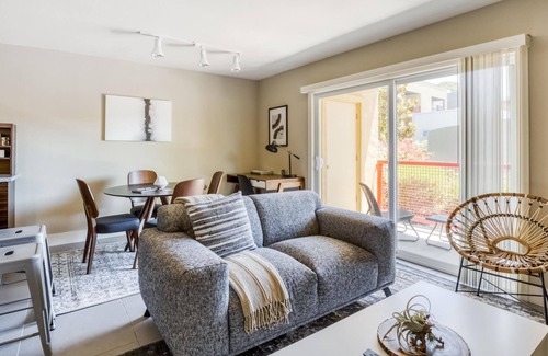 East San Mateo Apartment | Wonderful 1BR in San Mateo, Gym + Pool