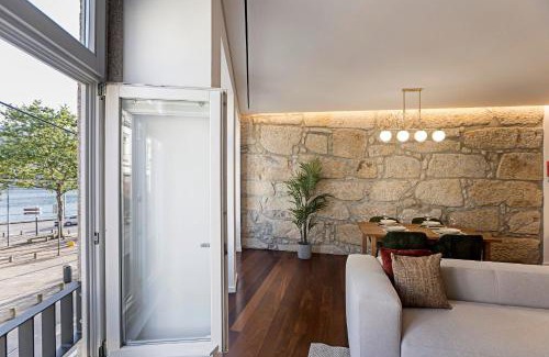 Lordelo do Ouro e Massarelos Apartment | Wonderful 2BR Duplex Near River by LovelyStay
