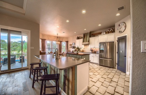 New Braunfels House | Wonderful 3/2 home on Lake dunlap! Private Pool!
