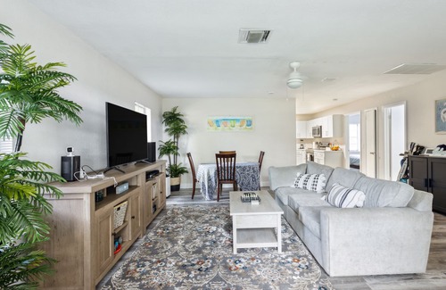 Pine Gardens North House | Wonderful 3bdr cottage, 5mins from beach