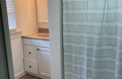 Bellville House | Wonderful 4-bedroom house with hot tub in Bellville