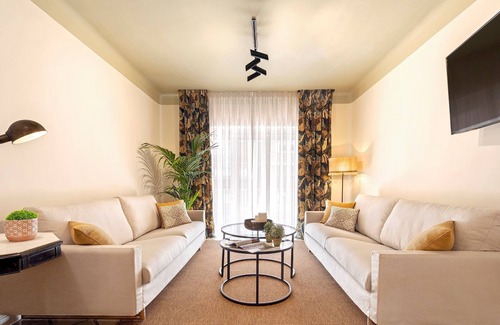 Granada City Center Apartment | Wonderful 5-bedroom apart in Granada. Recogidas II