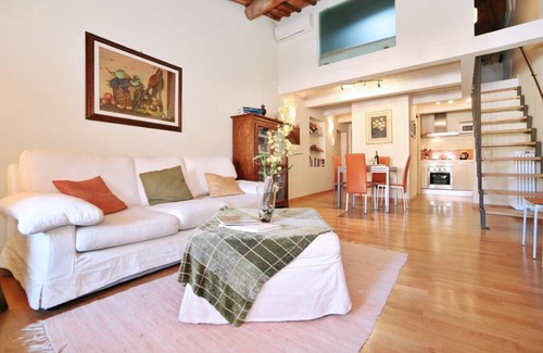 Lucca Historical Center Apartment | Wonderful Anfiteatro Square Apartment Inside the Walls