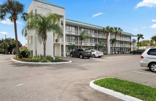 Historic Downtown Kissimmee Resort | Wonderful Apt Hotel with Pool in Kissimmee 2