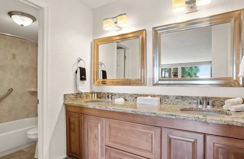Historic Downtown Kissimmee Resort | Wonderful Apt Hotel with Pool in Kissimmee 1