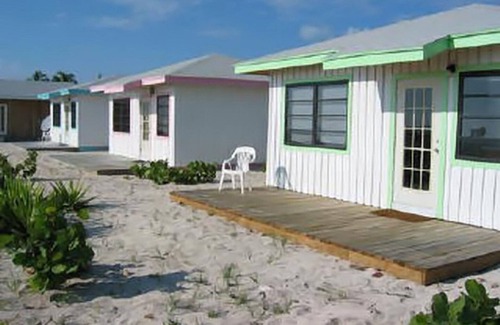 Pitts Town Cottage | Wonderful Beach Front Villa on Remote Island in The Bahamas