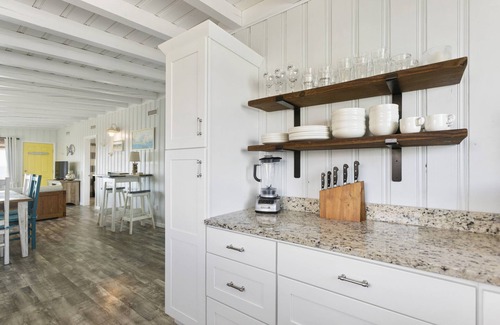 Long Beach House | Wonderful Beach Front Dog Friendly Classic Beach Home, Direct beach access.