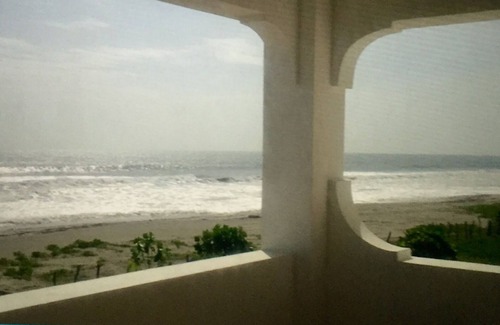 Salinas Grandes House | Wonderful beachfront home with pool, just steps from surfing or fishing