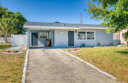 Deerfield Beach House | Wonderful beach home near everything with furnished patio, grill & fast WiFi