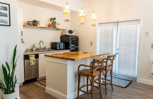 Bonita Springs Apartment | WONDERFUL BONITA SPRINGS VACATION RETREAT-BEAUTIFUL STUDIO W/PRIVATE HEATED POOL
