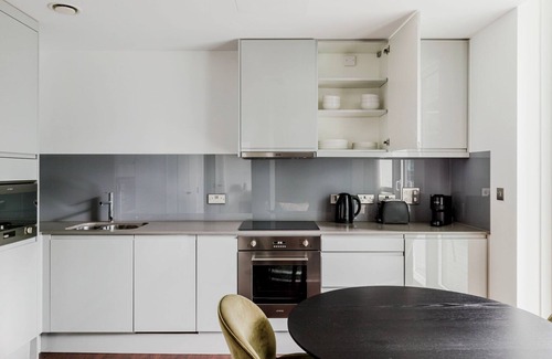 Canary Wharf Apartment | Wonderful Canary Wharf 1BR w/Balcony, Doorman & Elev, by Blueground