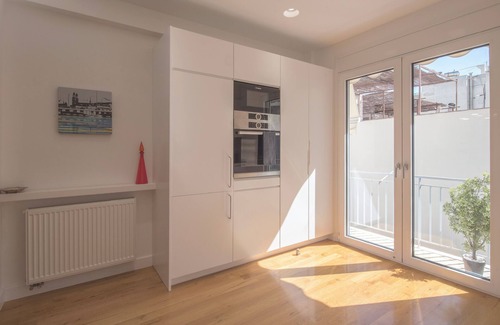 Pangrati Condo | Wonderful Central Athens 2 Bedroom 2 Bathroom Sleeps 8 Guests