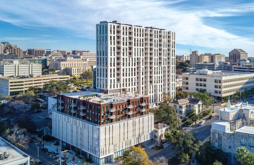 Civic District Condo | Wonderful Downtown Austin 2BR Suite